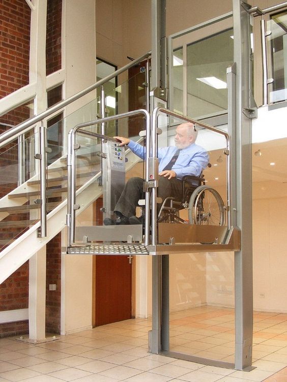 Thang máy cho người khuyết tật, người già
